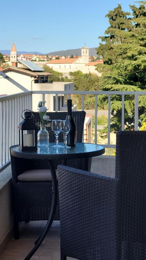 Appartamento Lily Krk Town Esterno foto