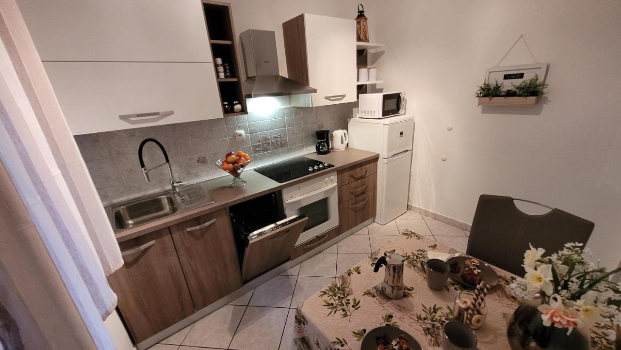 Appartamento Lily Krk Town Esterno foto